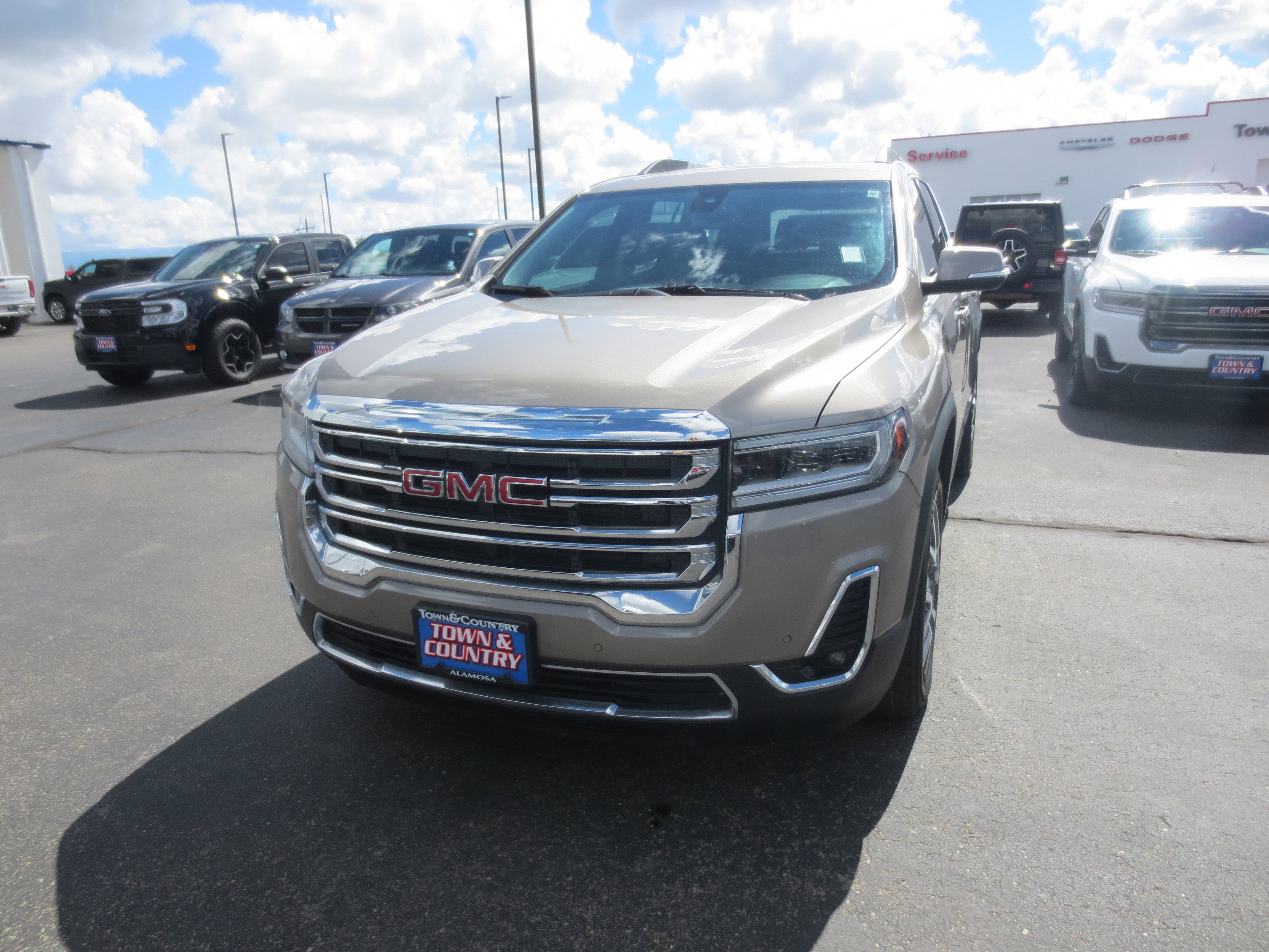 2023 GMC Acadia SLT
