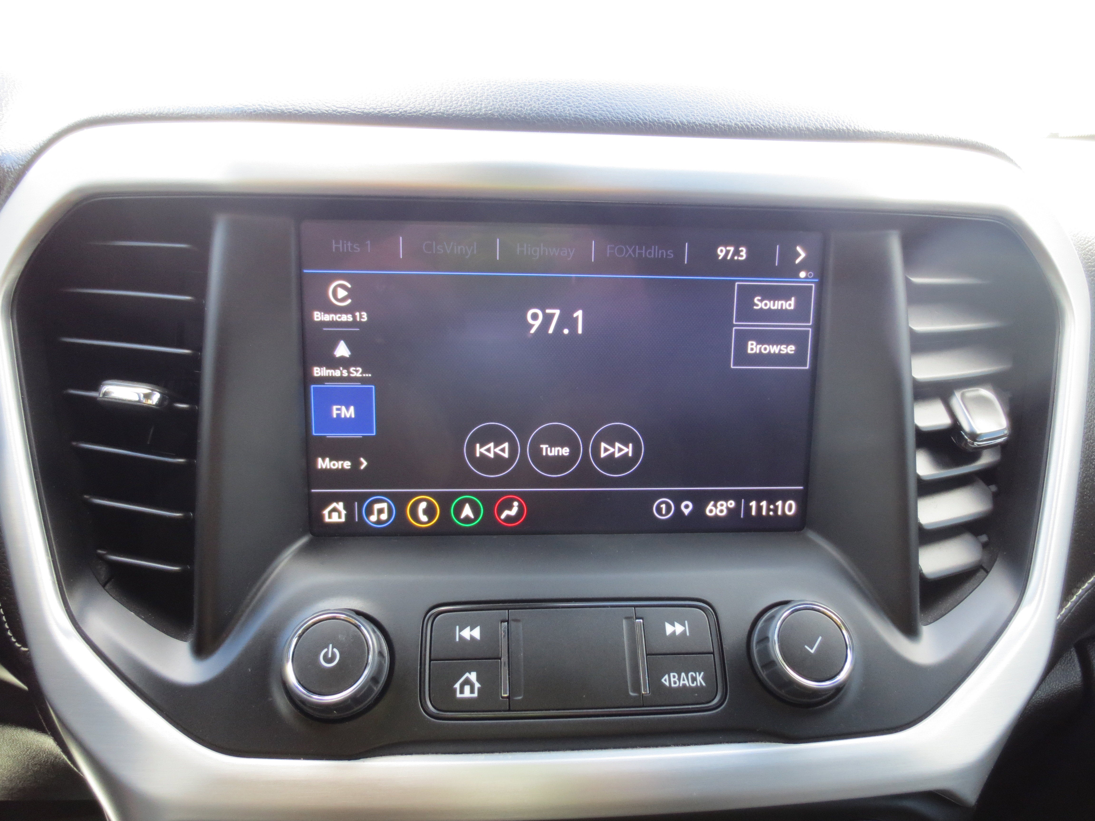 2023 GMC Acadia SLT