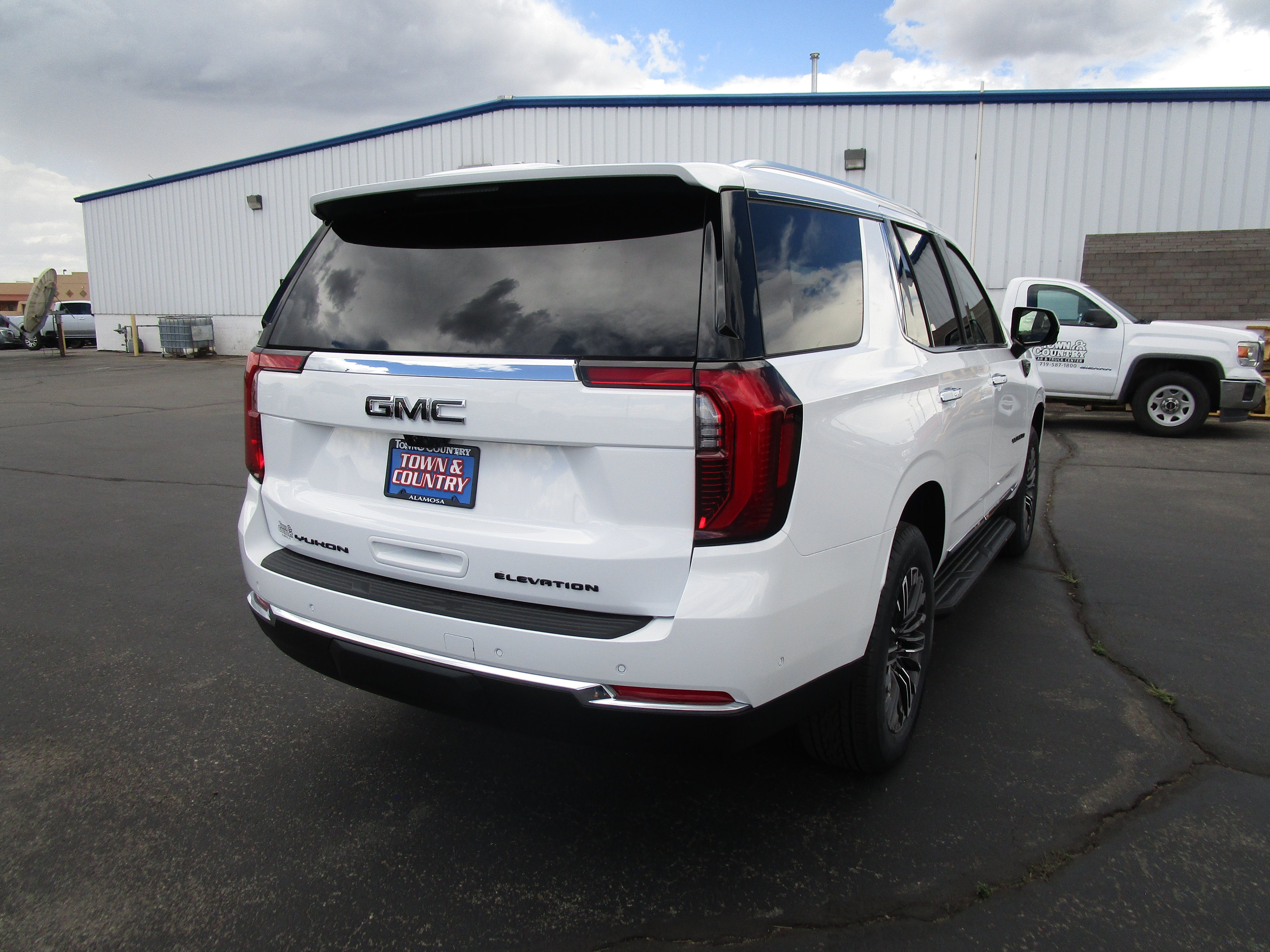 2026 GMC Yukon Elevation