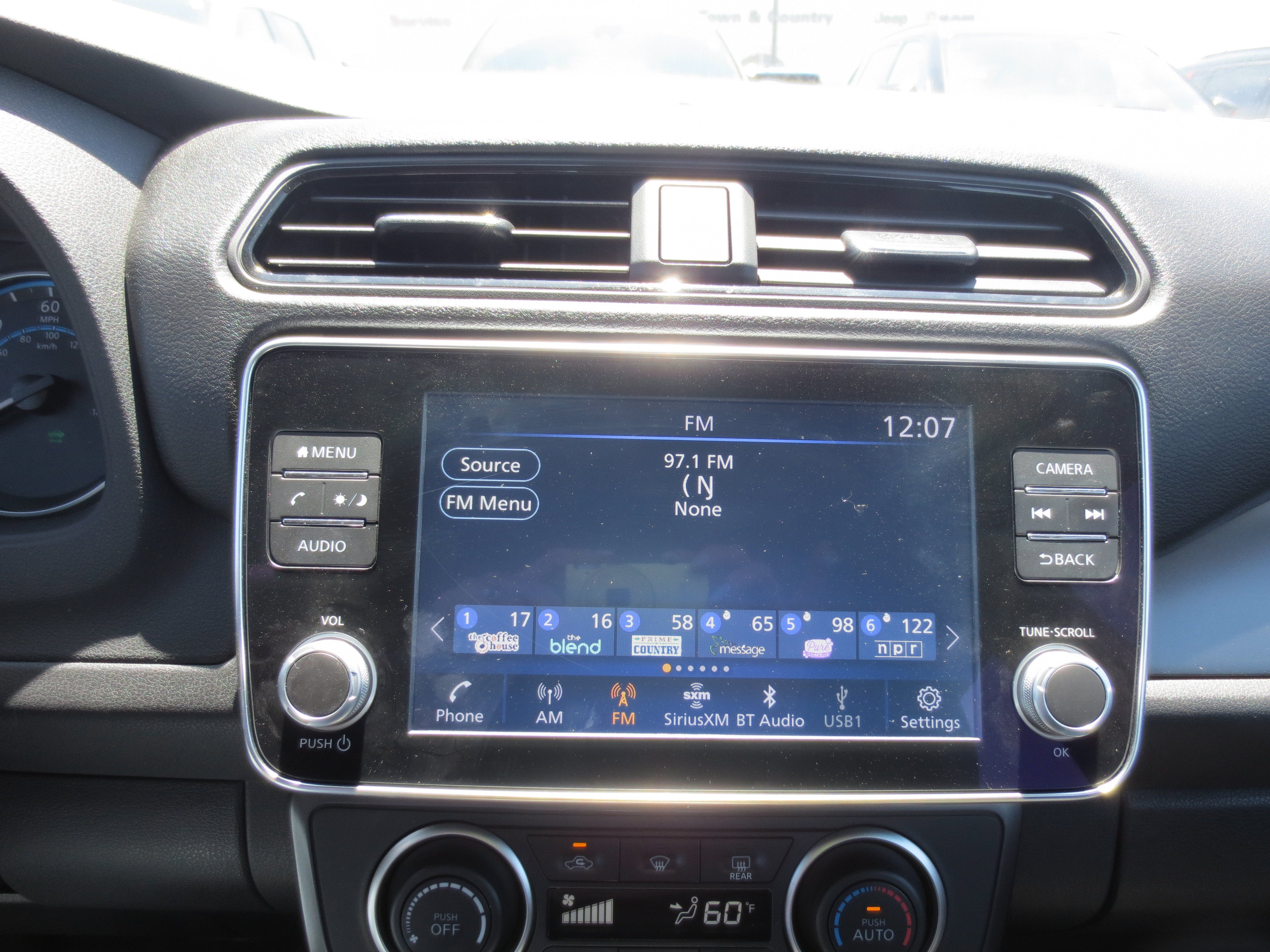 2025 Nissan LEAF S
