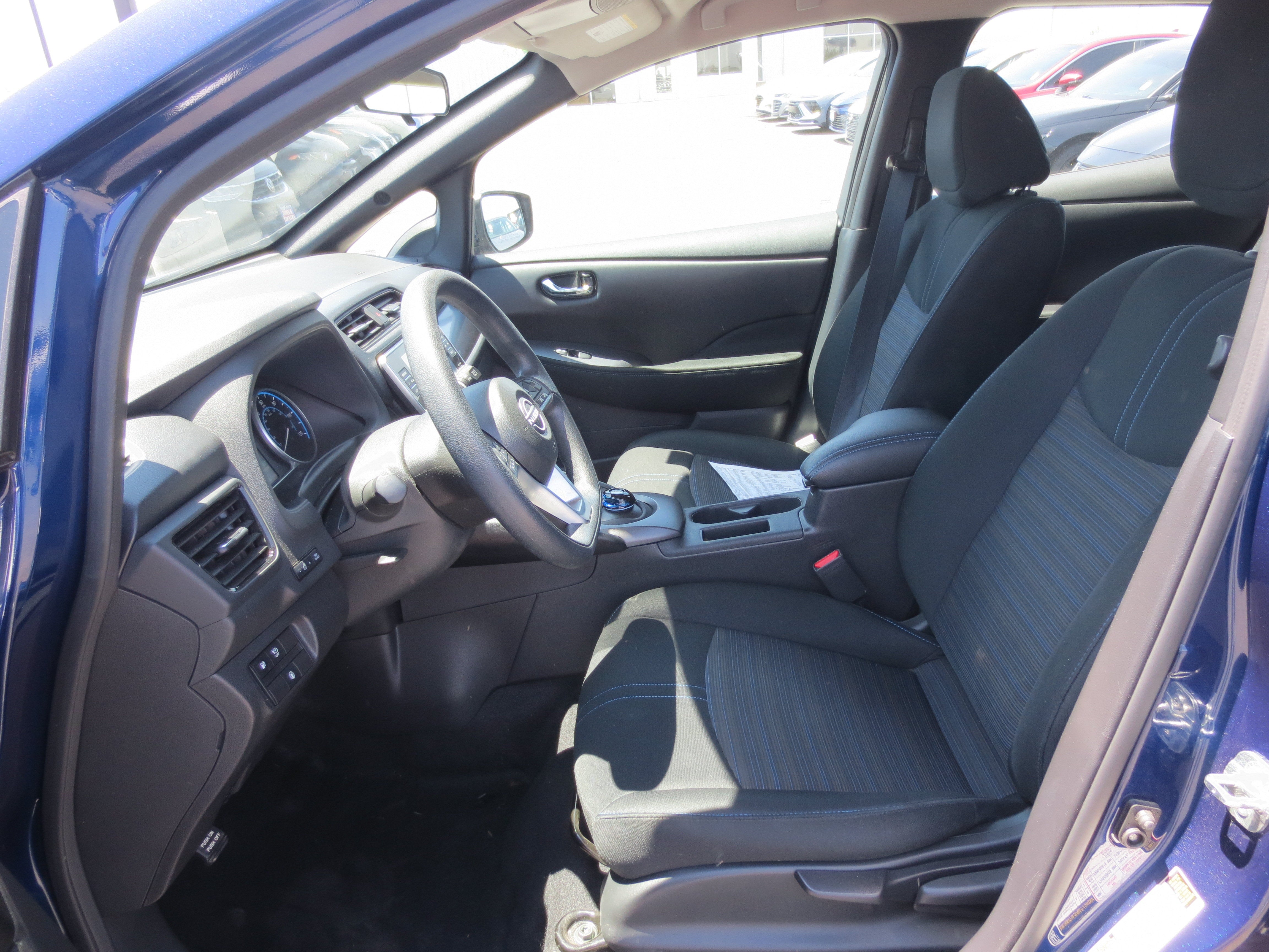 2025 Nissan LEAF S