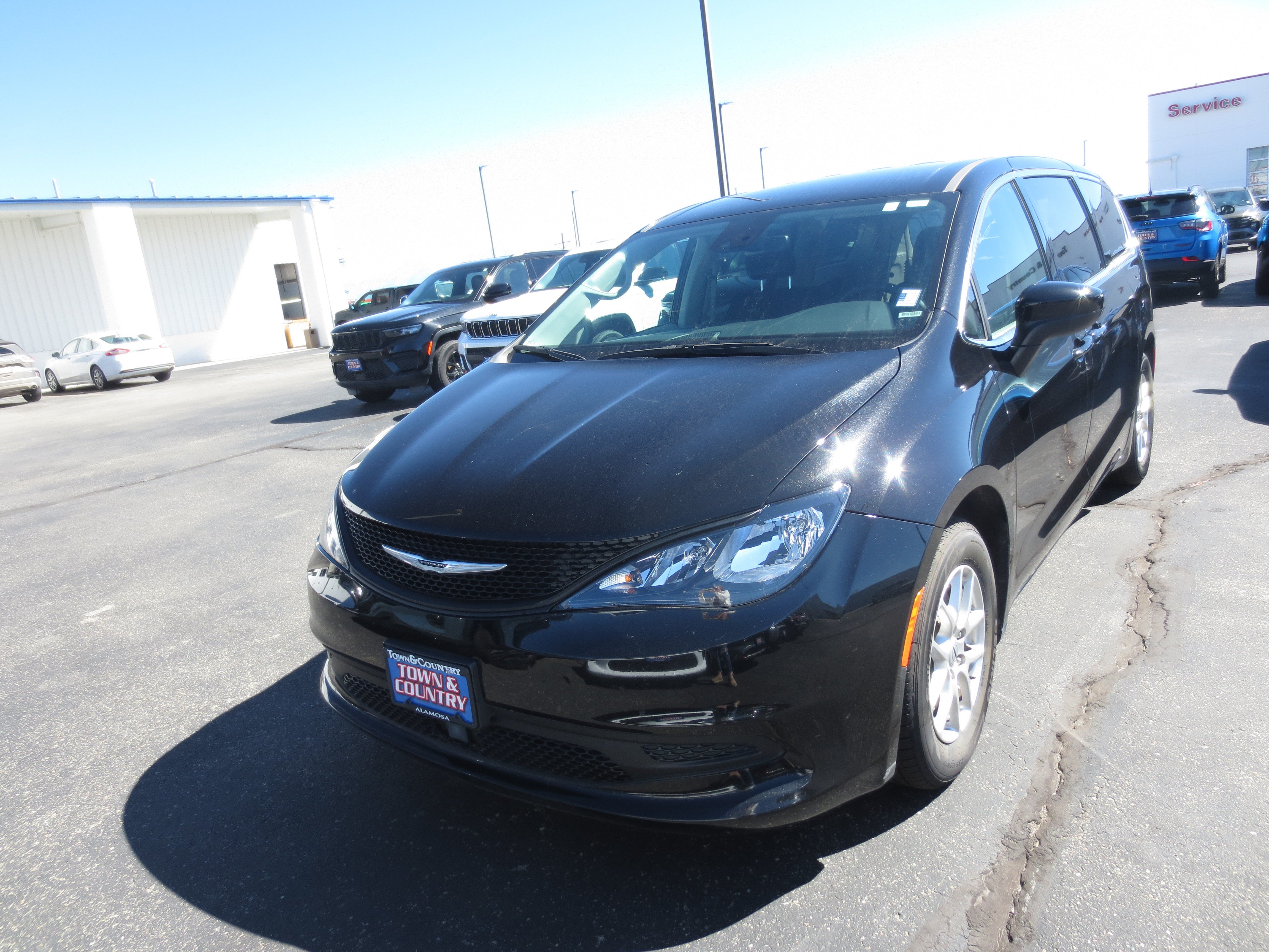 2024 Chrysler Voyager