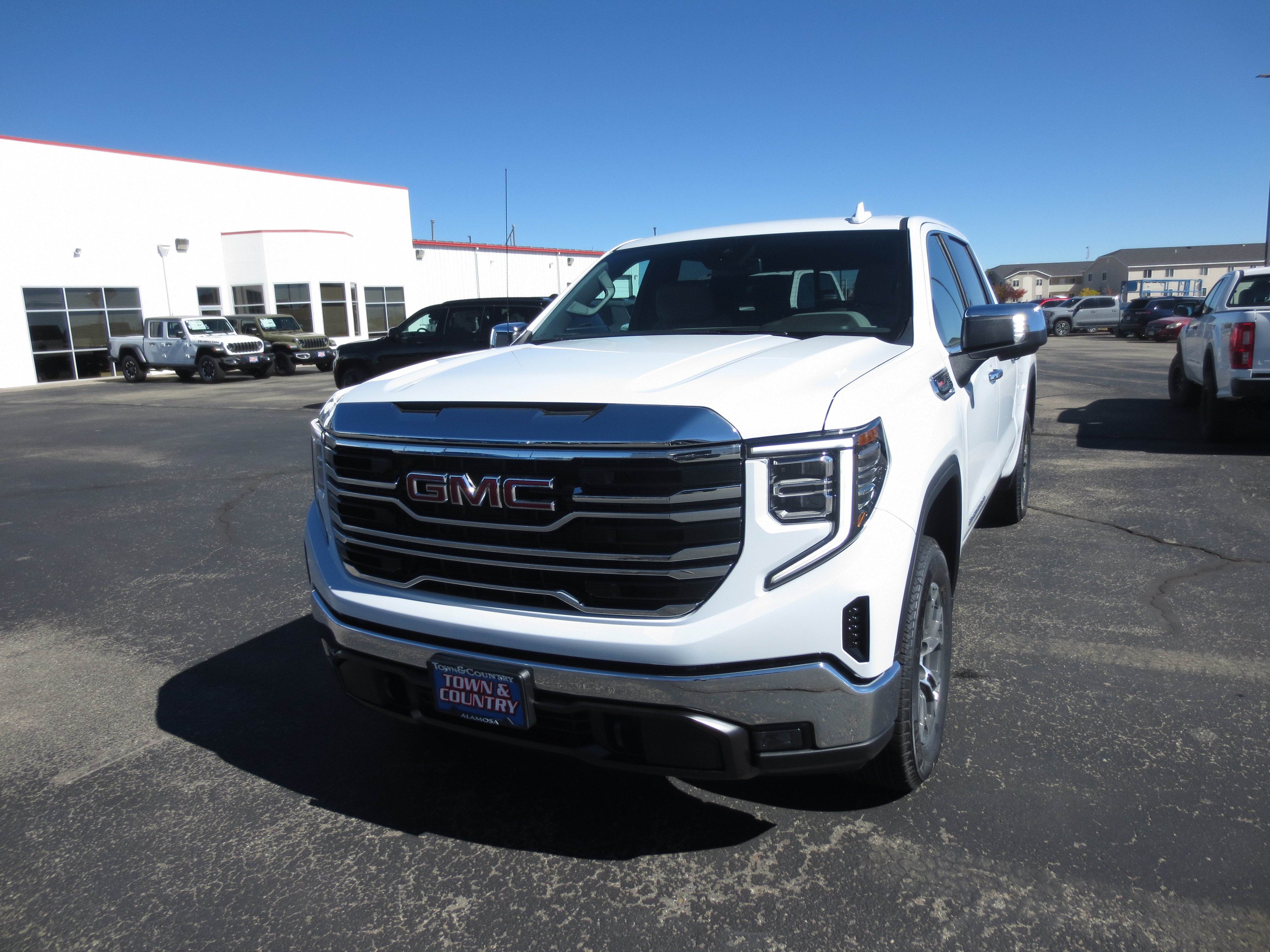 2026 GMC Sierra 1500 SLT