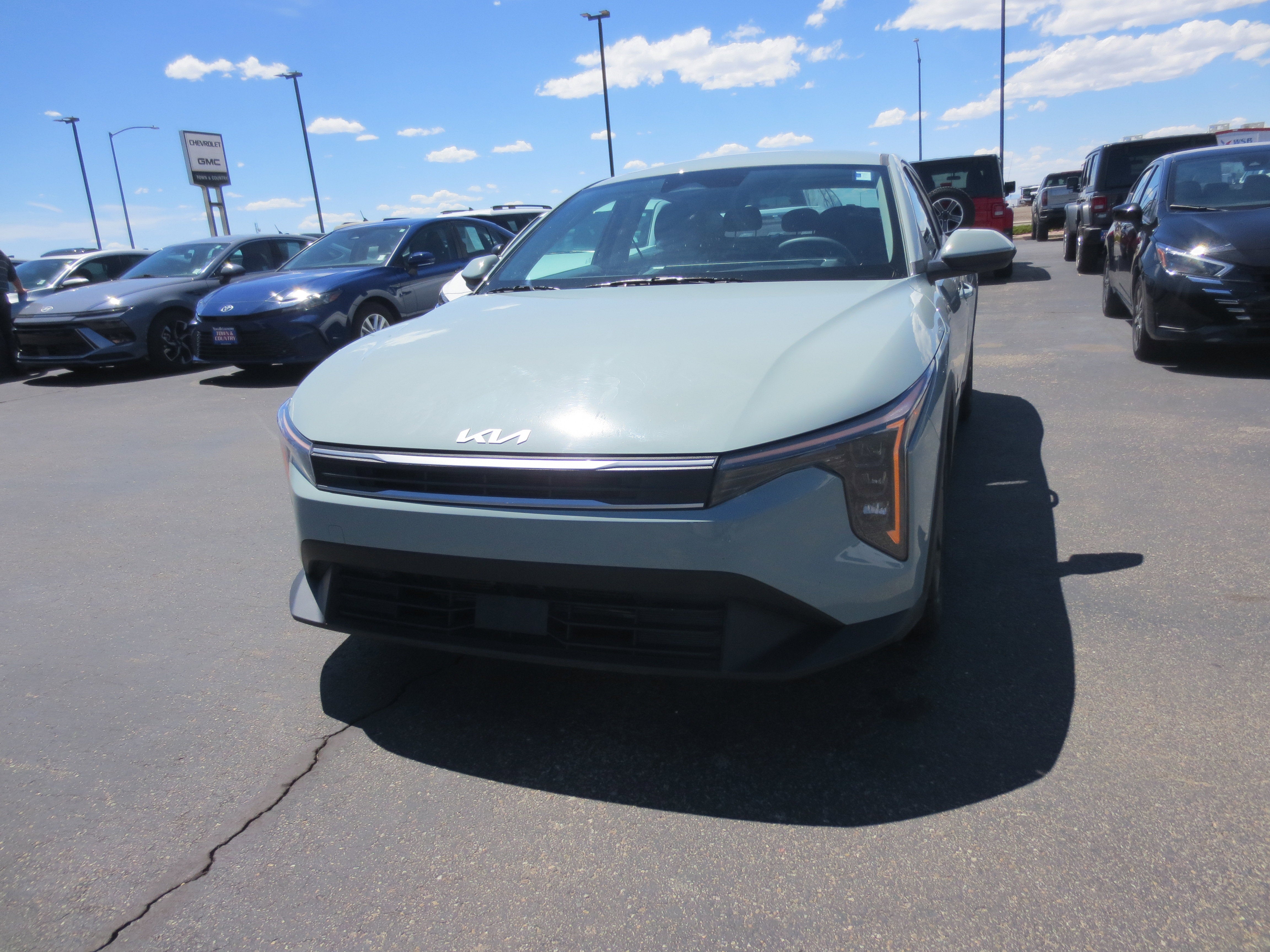 2025 Kia K4 LXS