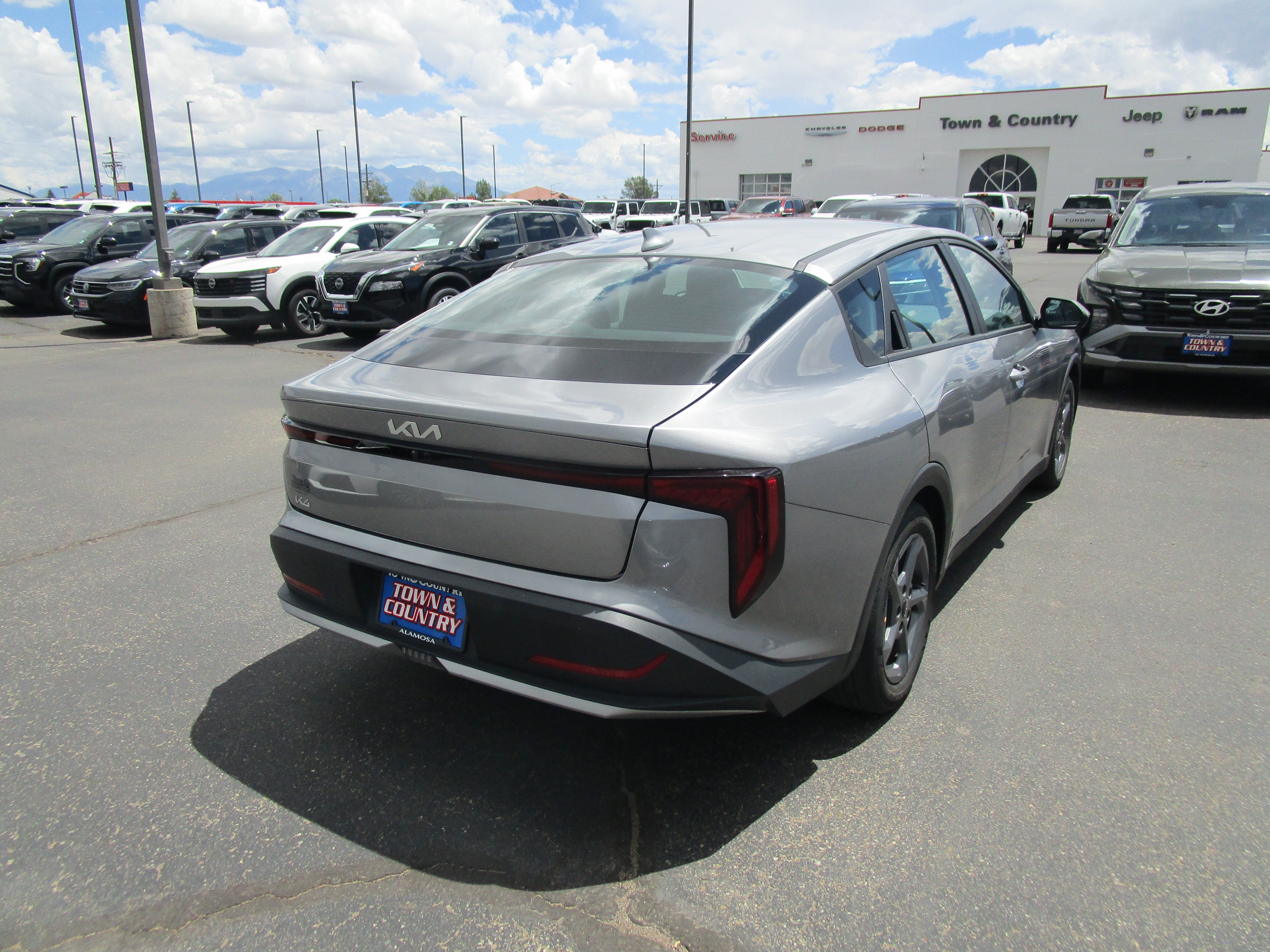 2025 Kia K4 LXS