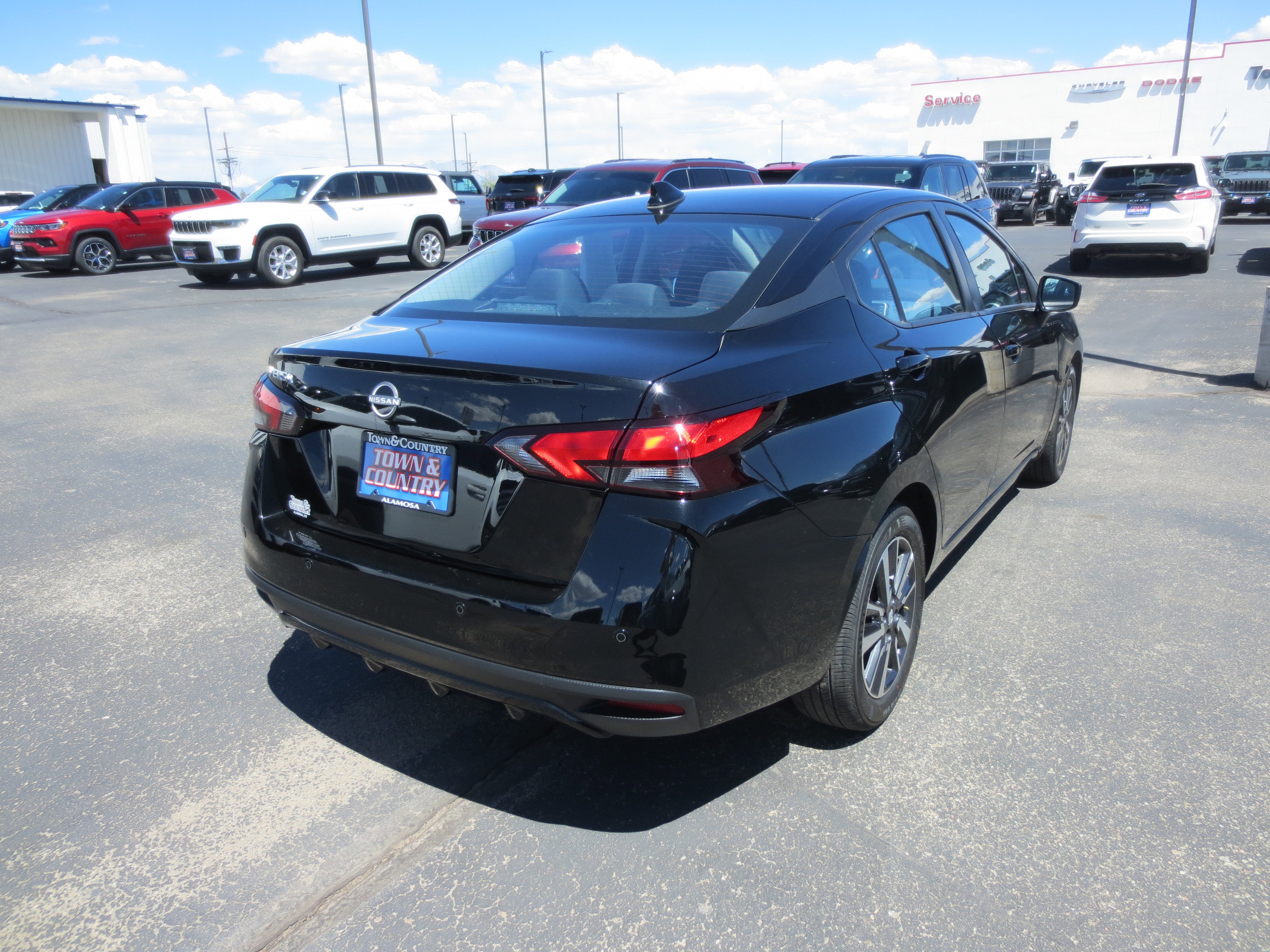 2025 Nissan Versa SV