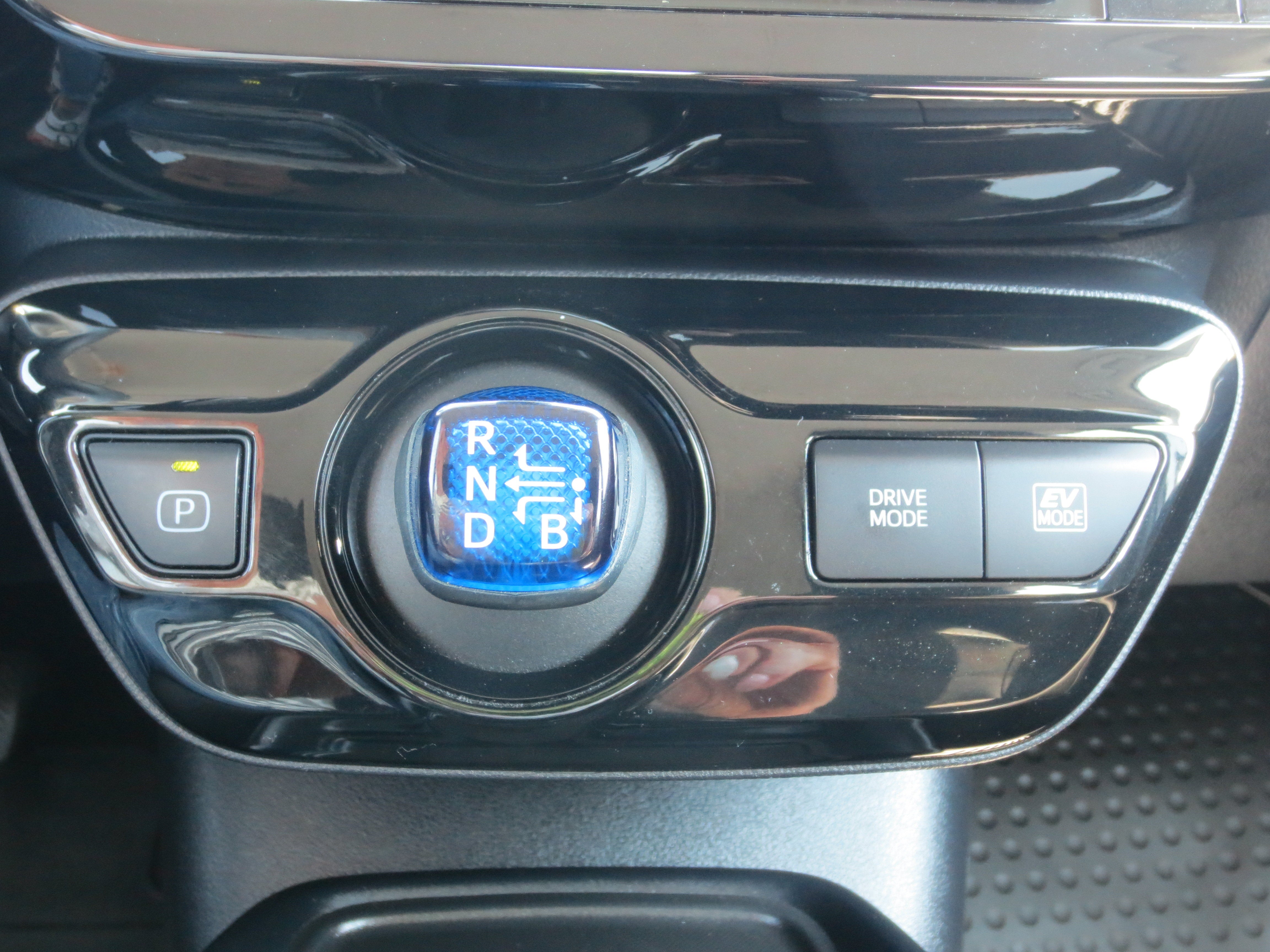 2022 Toyota Prius L Eco