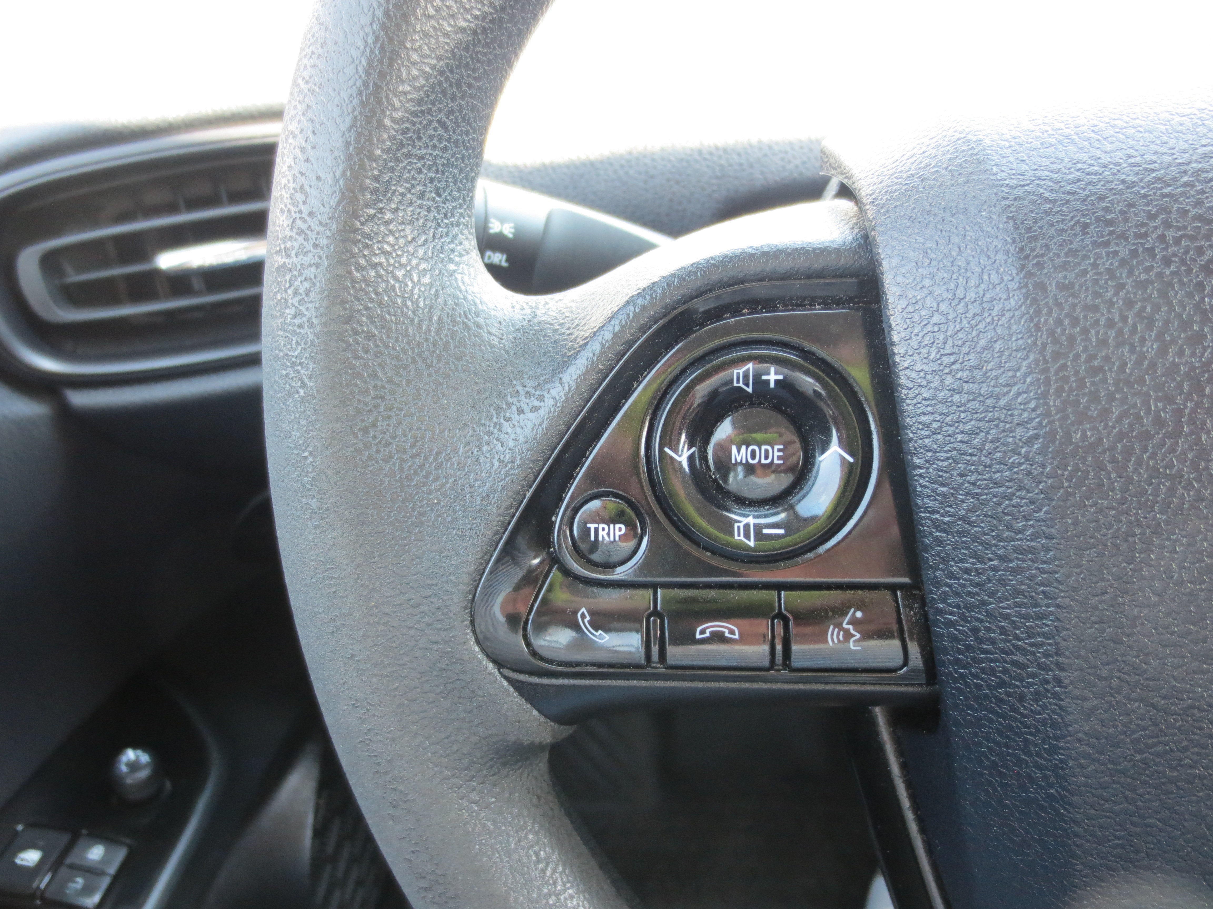 2022 Toyota Prius L Eco